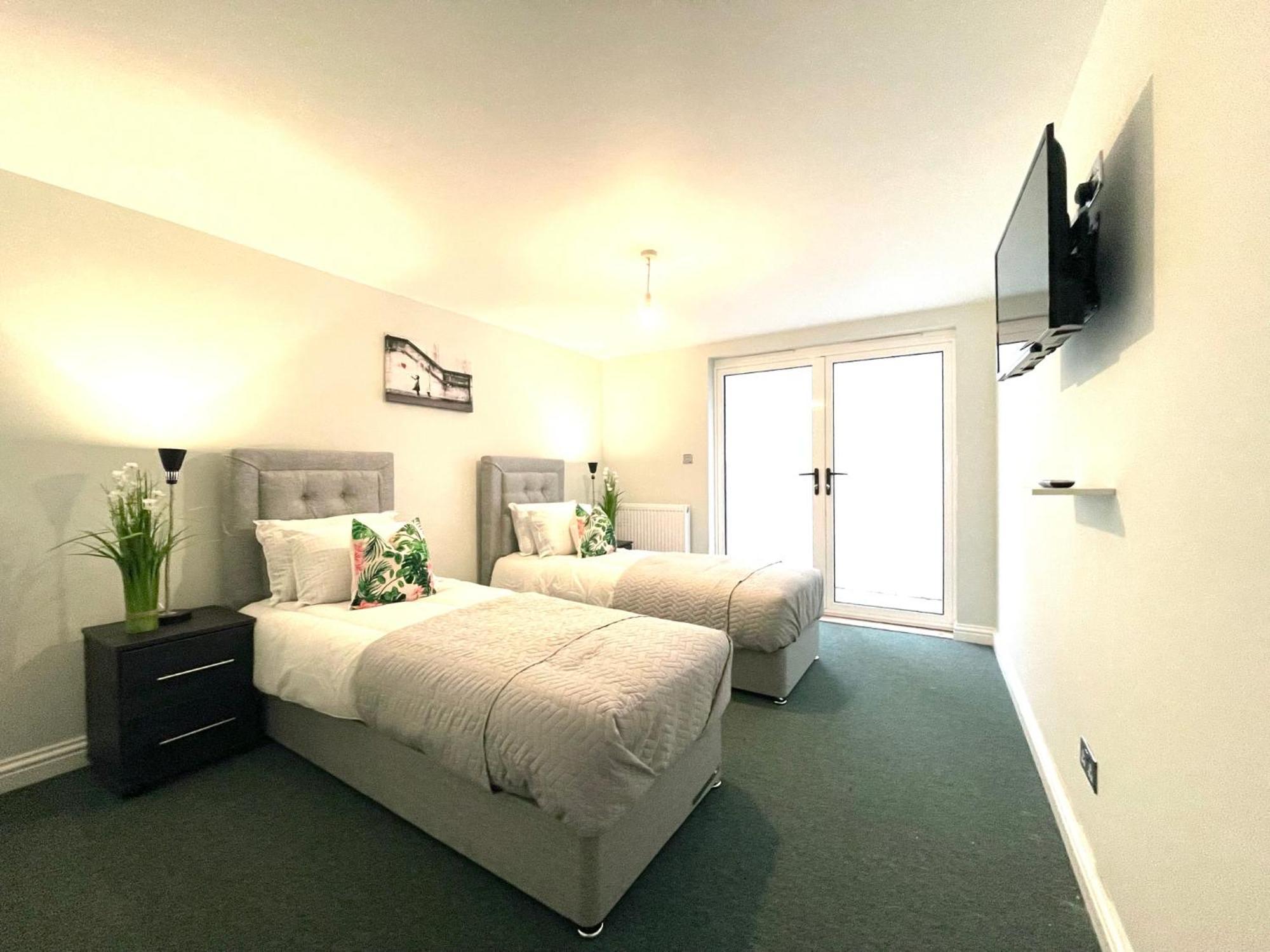 בריסטול 2 Bedroom Apartments Stopoverz מראה חיצוני תמונה