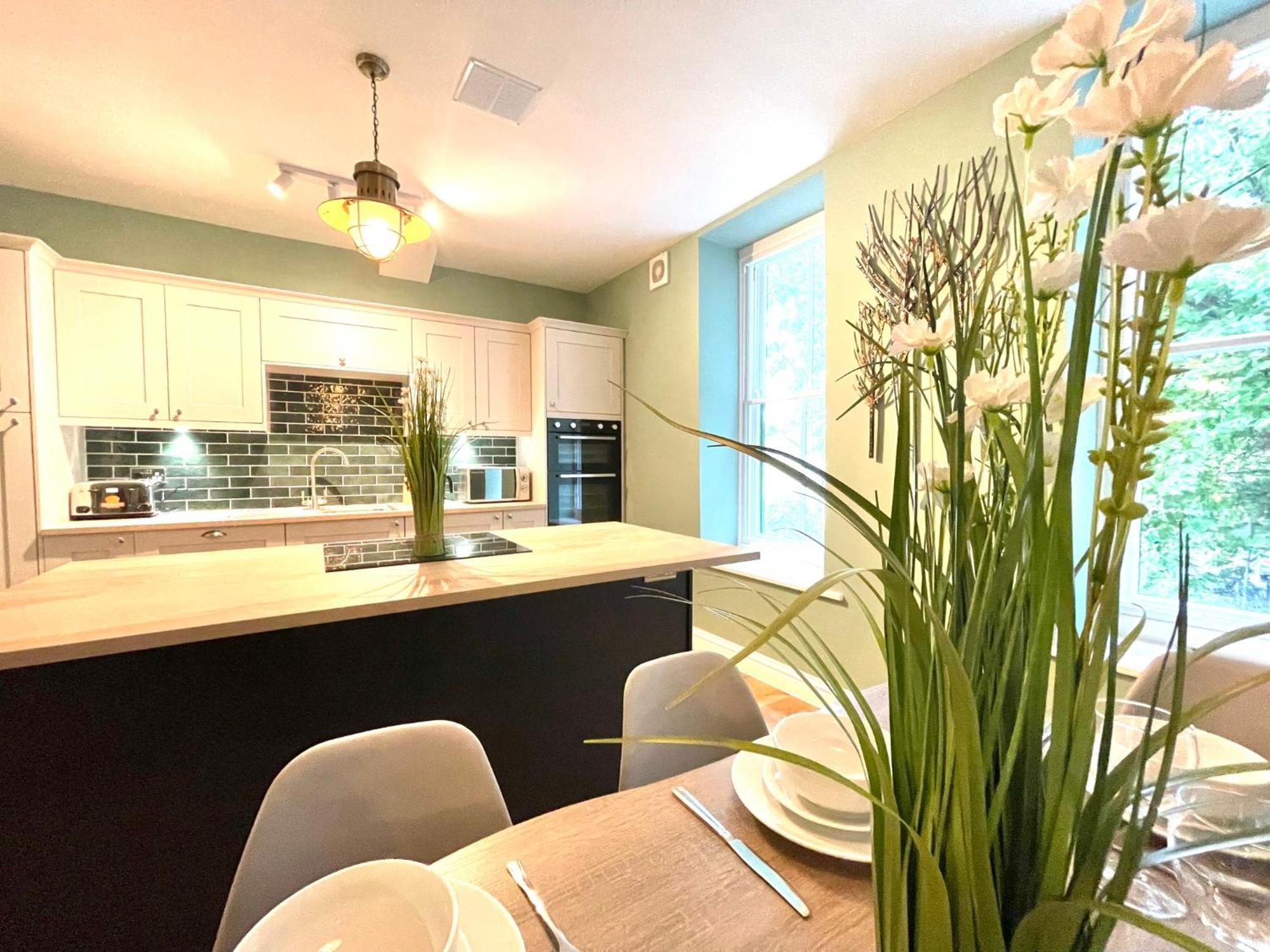 בריסטול 2 Bedroom Apartments Stopoverz מראה חיצוני תמונה