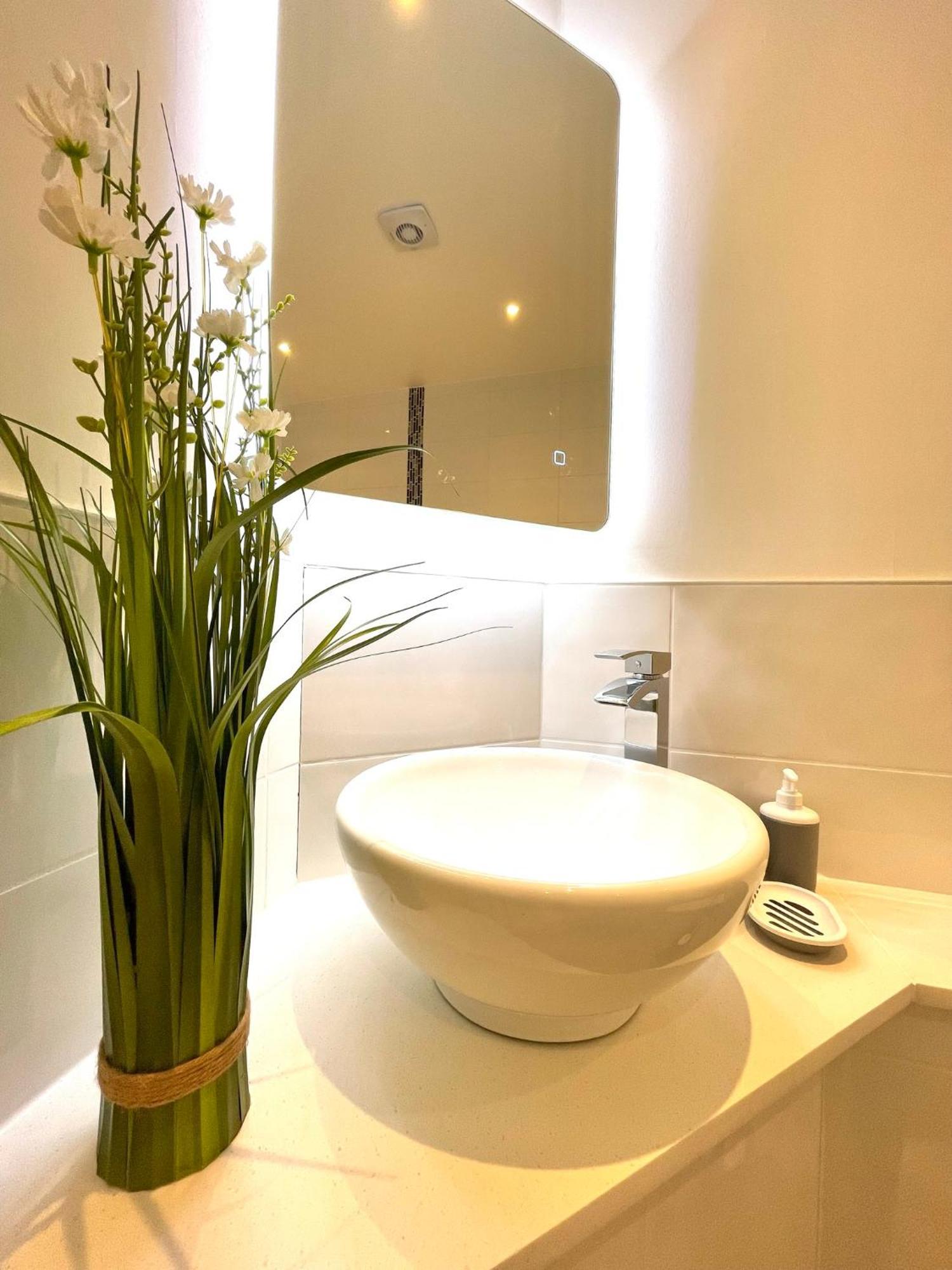 בריסטול 2 Bedroom Apartments Stopoverz מראה חיצוני תמונה