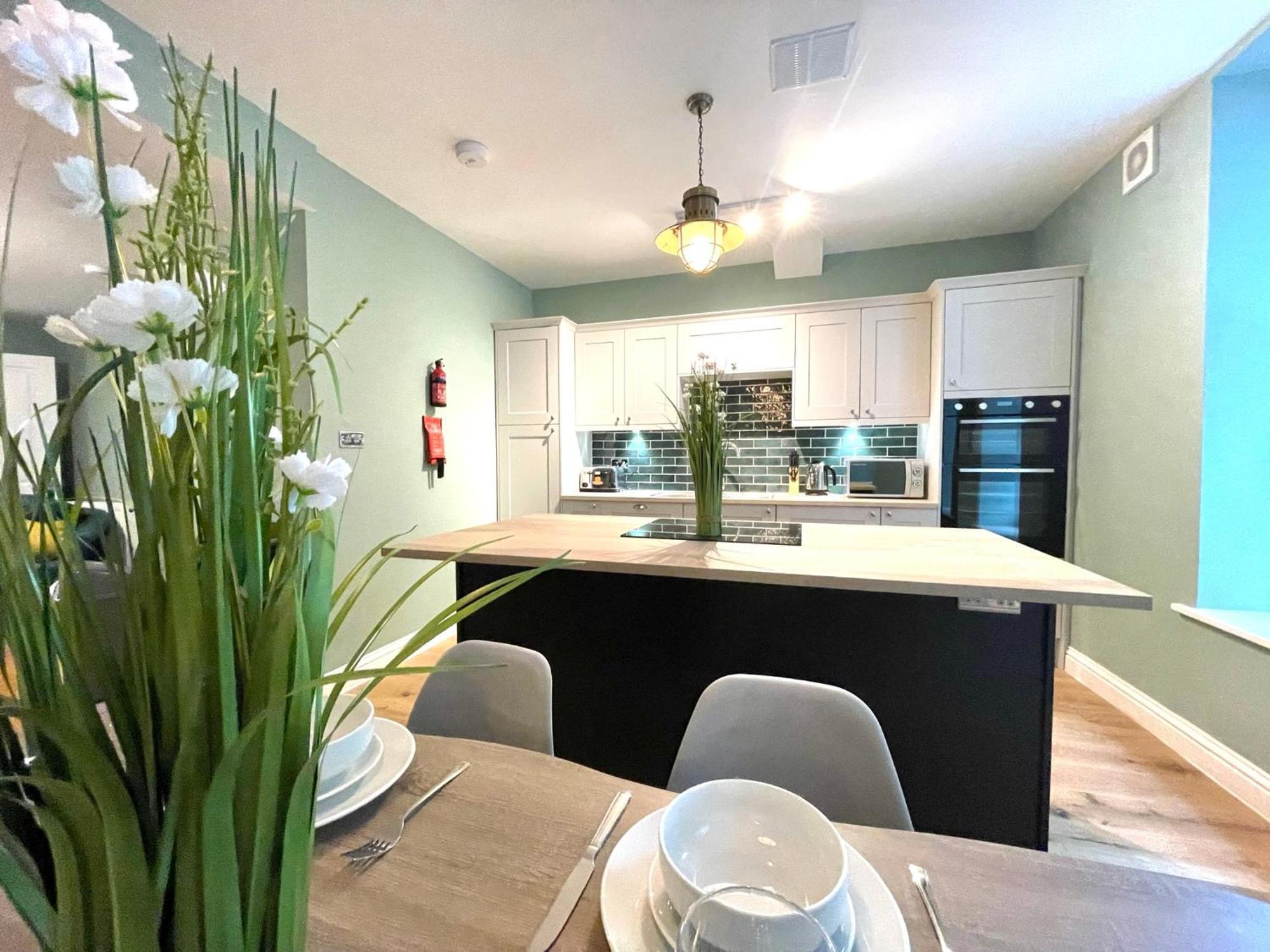בריסטול 2 Bedroom Apartments Stopoverz מראה חיצוני תמונה
