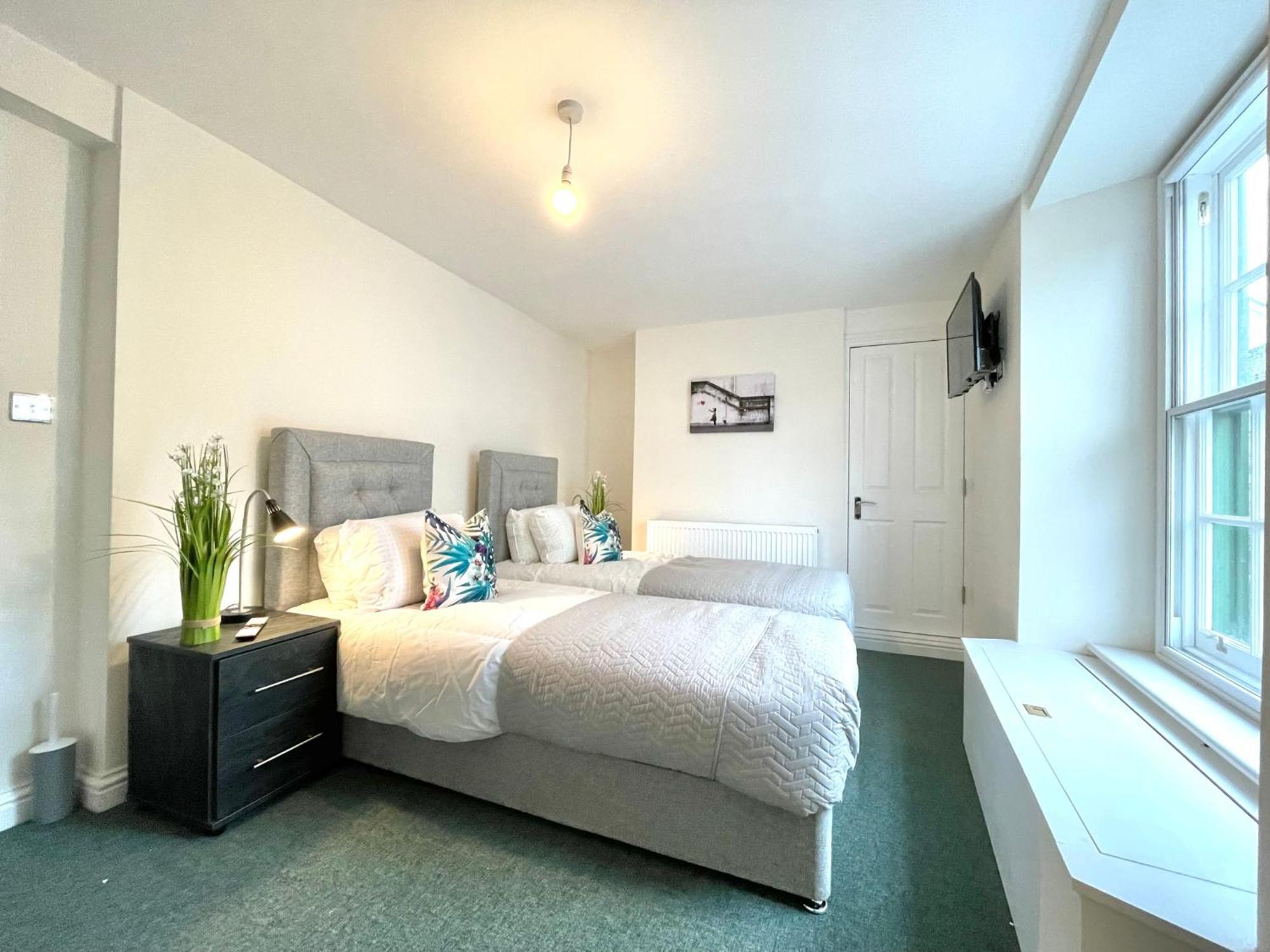 בריסטול 2 Bedroom Apartments Stopoverz מראה חיצוני תמונה